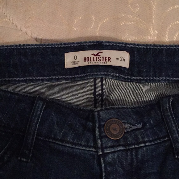 Juniors Hollister Jean shorts size 0. - Picture 2 of 5